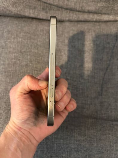 iPhone 15 pro natural titanium 128gb, unlocked, 86% battery health