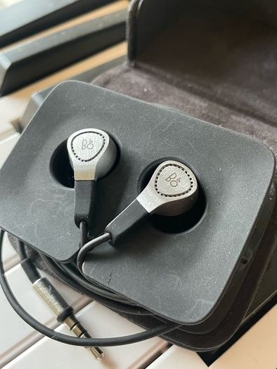 B&O H3 earphone with remote control