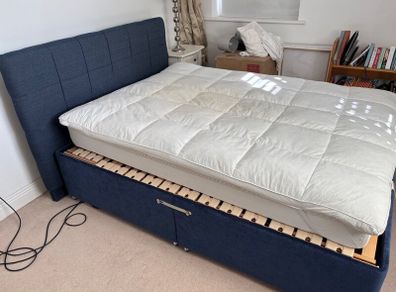 Adjustable electric bed