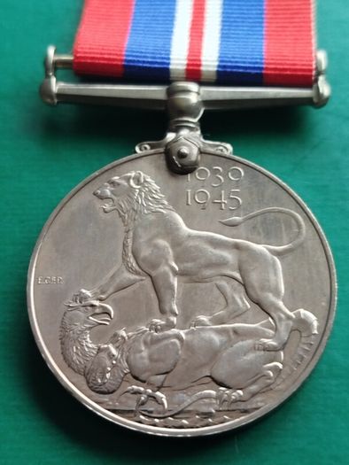 Original WWII British War Medal 1939-1945 - King George VI