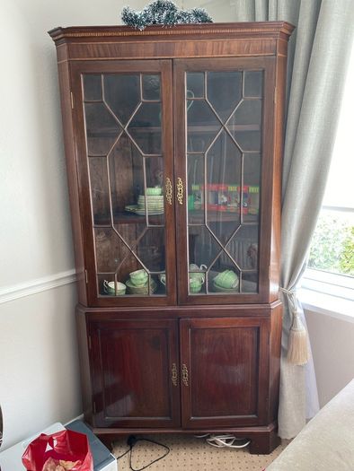 3 cornered Mahogany Unit