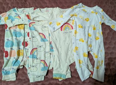0-3 months unisex 17 piece baby bundle