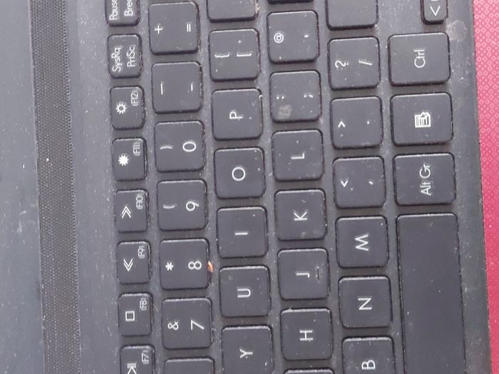 Packard Bell 15.6 inch Laptop, Model mNo. P5WS0, Intel Core i3-2310M CPU, 2.1GHz, 6GB Ram, 500GB Ram, Windows 10, Microsoft Edge, Chrome and VLC