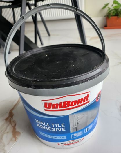 Wall tile adhesive