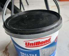 Wall tile adhesive