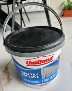Wall tile adhesive