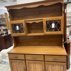Oak kitchen dresser