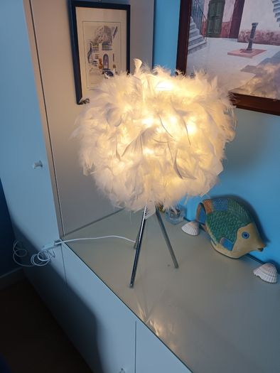 Feather Table Lamp