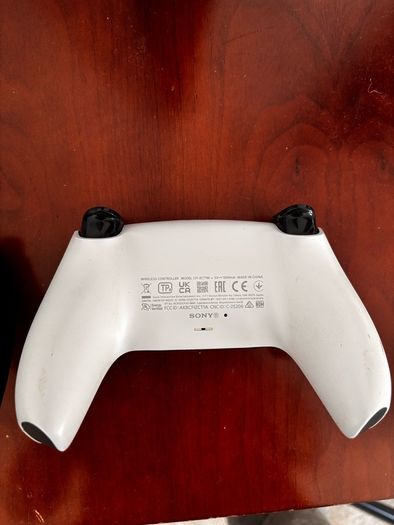 PS5 disk version with two controllers