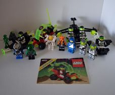 Lego classic space M-tron Blacktron 2 bundle with Minifigures