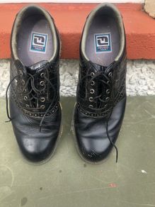 Golf shoes