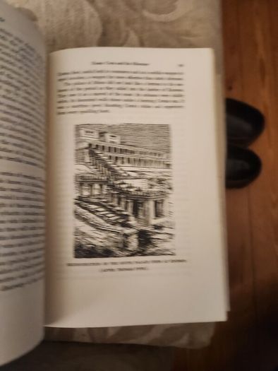 Gods, Graves,& Scholars. By C.w.ceram. The Story Of Archeology. With 49 Photos And 72 Drawings.  Hardback 1954. With Dustjacket In Good Condition.