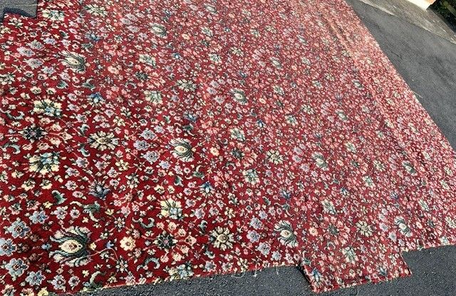 Axminster Carpet- Quality Wool Carpet In Good Used Condition.  Proceeds To Medecins Sans Frontieres