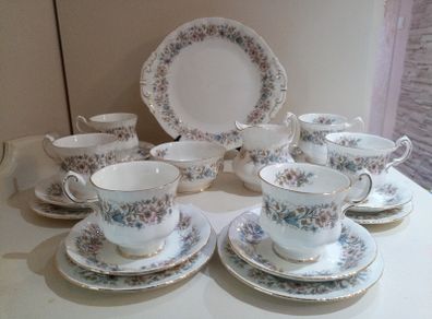 Vintage 21 pieces Tea Set Paragon Meadowvale Bone China