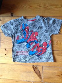 Age 3-4 Duck & Dodge Spider-Man Teeshirt