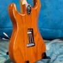Fender vintera 70's strat aged natural. Image 7