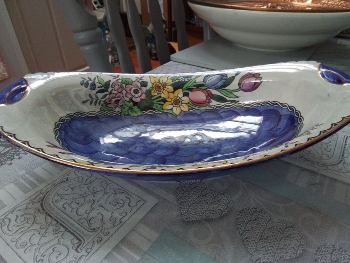 Maling Ware Boat Shaped Bowl