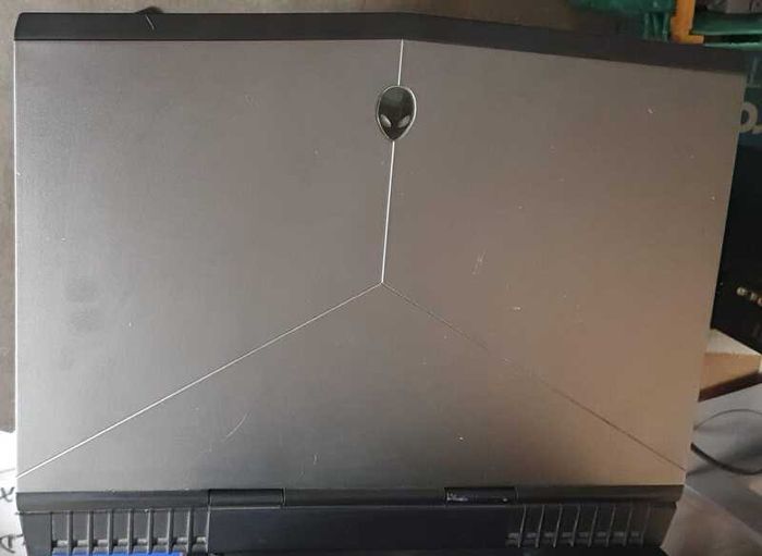 Alienware 15 R3 Gaming Laptop - i7 7th Gen | GTX 1070 8GB | 16GB RAM | 750GB Storage