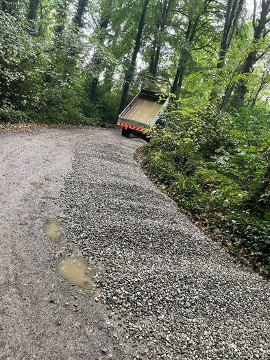 sand,stone,topsoil,pebble,gravel,stone