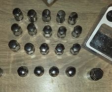 Wheel Nuts and lock nuts