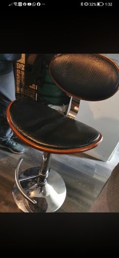 breakfast bar stools