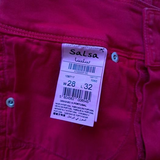 Salsa secret jeans Size 28/32 Zip fly Red in like new condition
