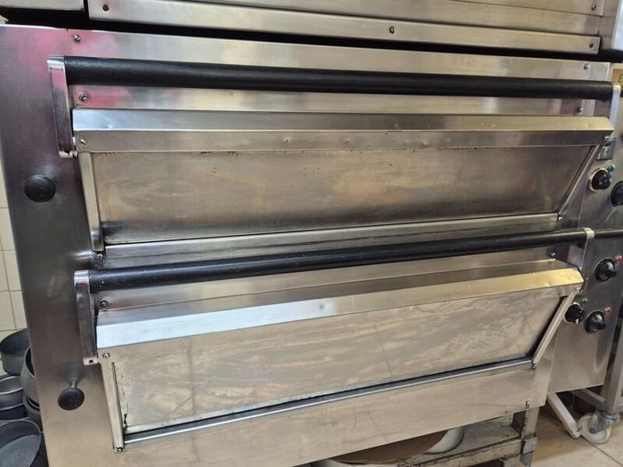 2 Commercial Deck Ovens  Sveba Dahlen & Tom Chan