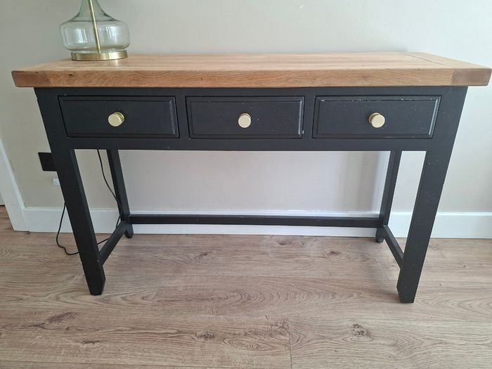 Hall table