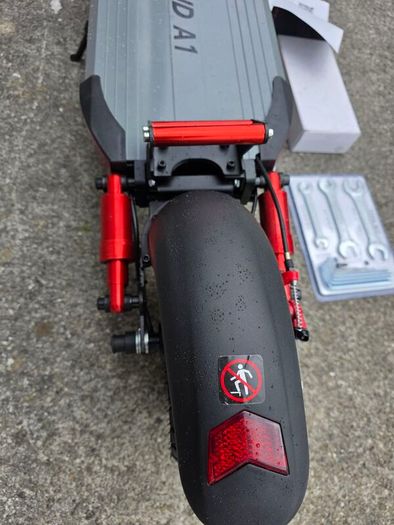 electric scooter , brand new , 6 months warranty, ienyrid  A1