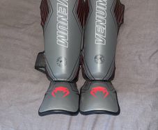 Kickboxing venom shin guards