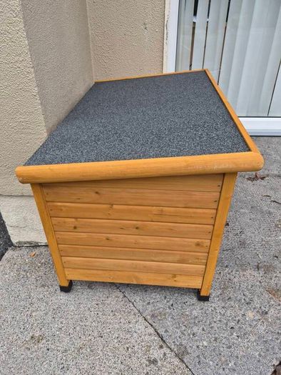 dog kennel
