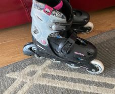 kids monster high rollerblades