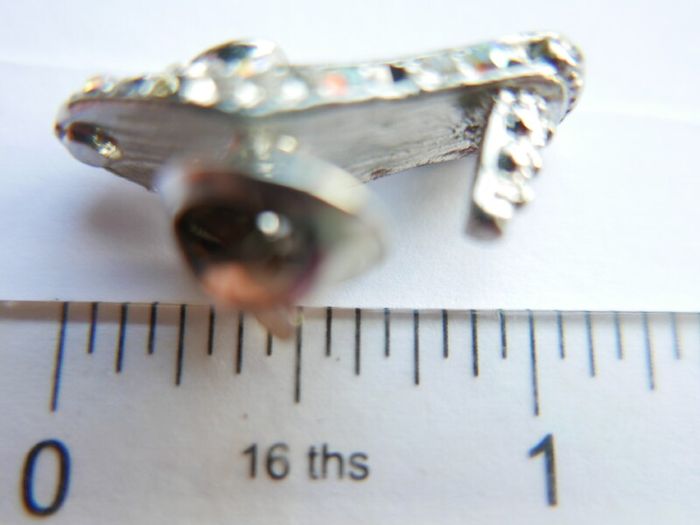 Vintage Silver High Heel Shoe pinback brooch
