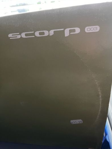 10e each Techno 12" vinyl