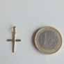 Solid 9ct gold cross pendant Image 2