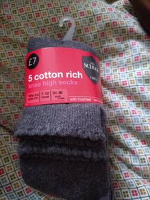 M&S grey knee high socks, packet of 5,:size 7-10 yrs