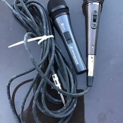 2 quality microphones