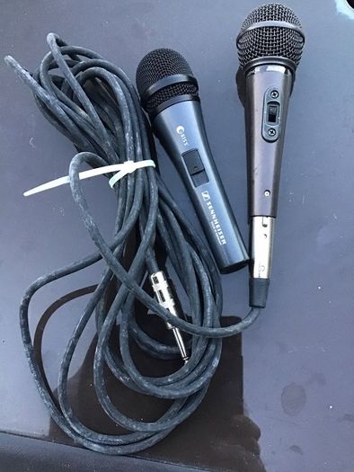 2 quality microphones