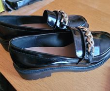 Black shoes, glossy, different styles size 7