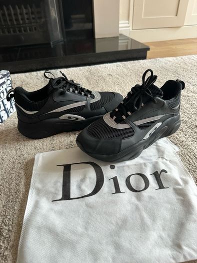 Dior B22