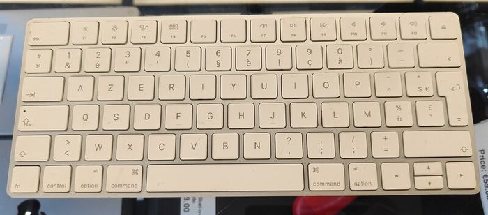 Original APPLE Magic Keyboard 2 - French Layout | Wireless Magic Keyboard 2 A1644 (Used)