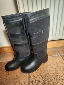 Country boots
