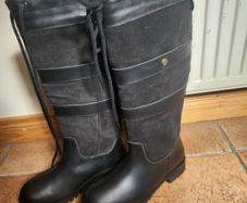 Country boots