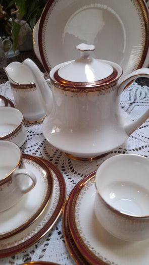 Paragon / Royal Albert "Holyrood" tea set