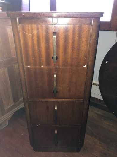 Filling cabinet