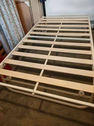 Single bed with pullout bed underneath