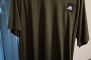Adidas Mens Tshirt Size XL