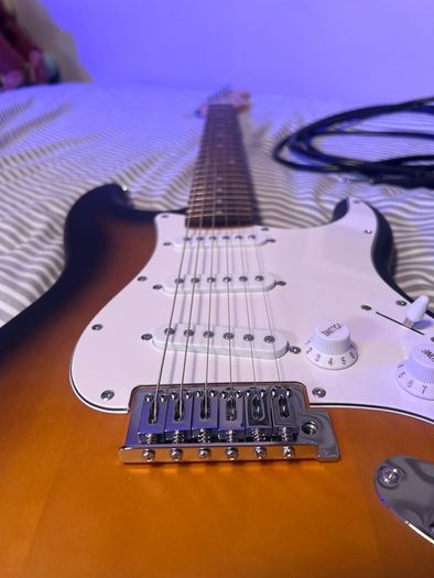 squire by fender debut Stratocaster in 2 tone sun burst with fender amp