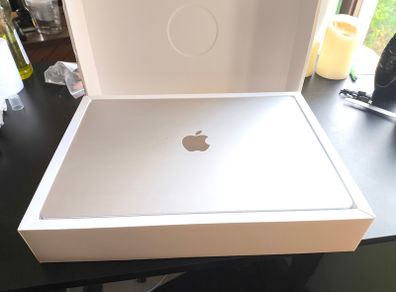 Macbook Air 2024 M3 15" 512GB SSD
