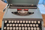 old type  writer